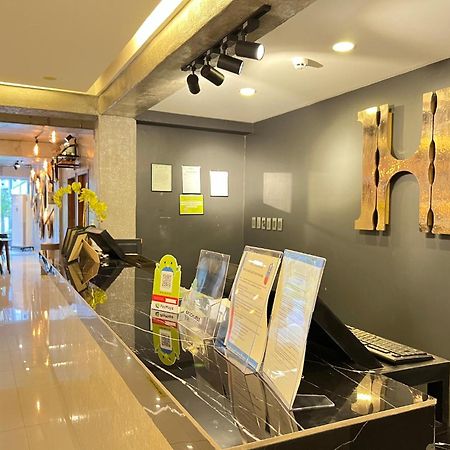 Hotel Halo Angeles City Экстерьер фото