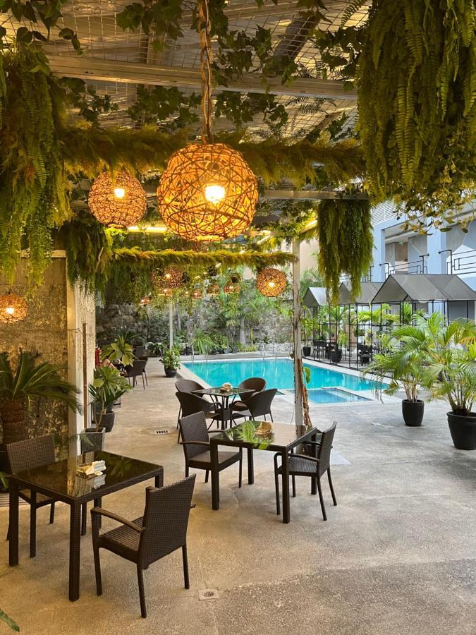 Hotel Halo Angeles City Экстерьер фото
