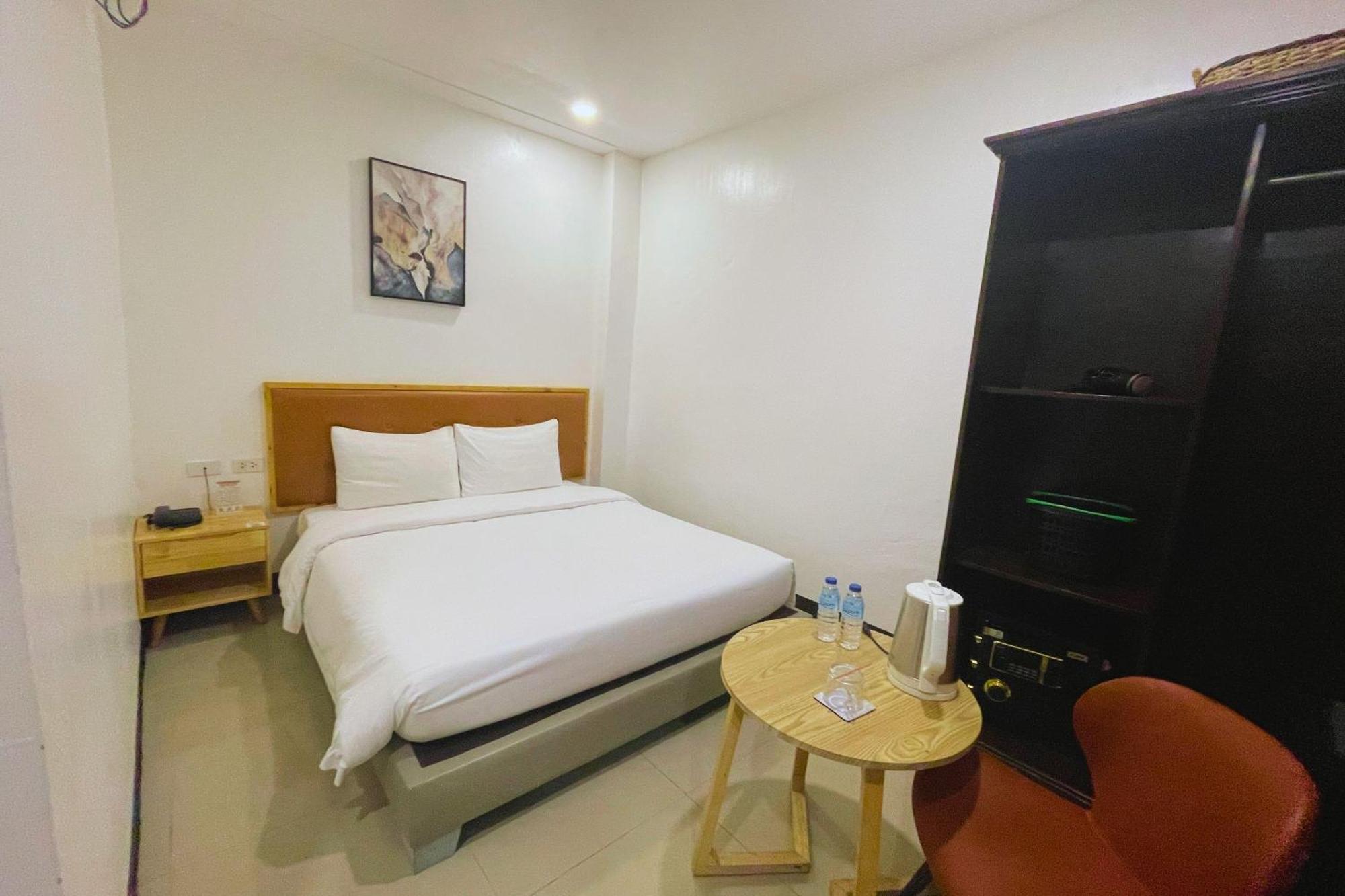 Hotel Halo Angeles City Номер фото
