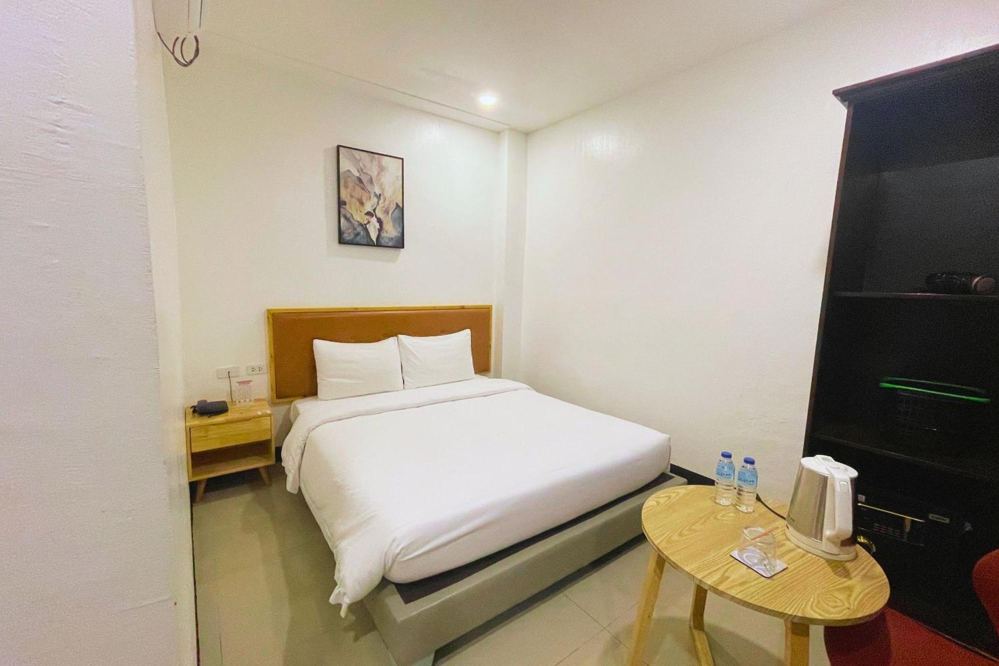 Hotel Halo Angeles City Номер фото